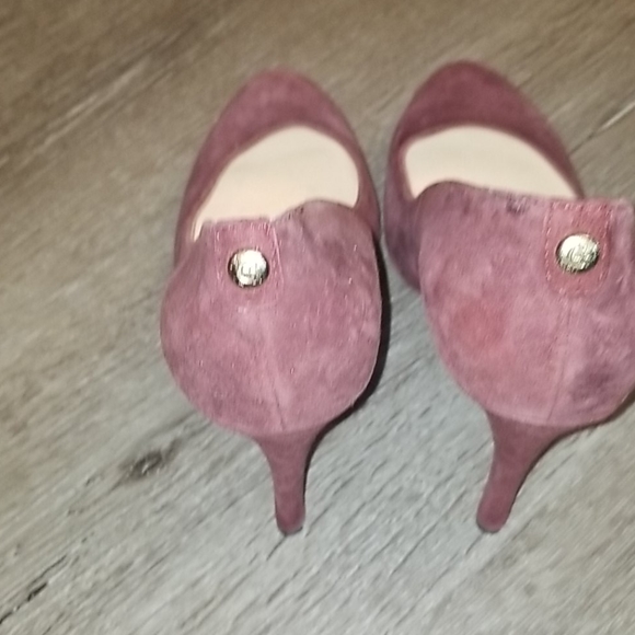 GUESS Heels - Picture 4 of 4